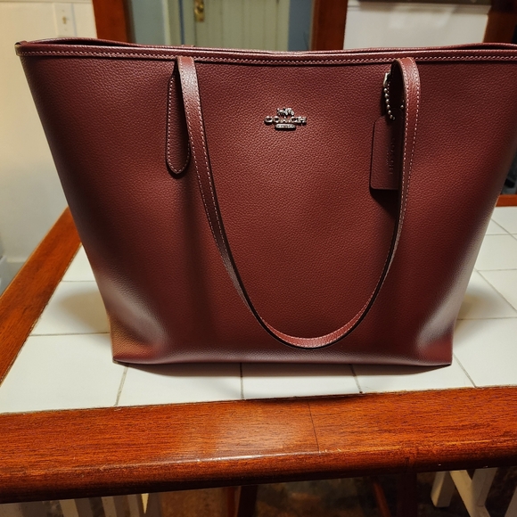 Coach tote- like new!!! - Picture 3 of 6
